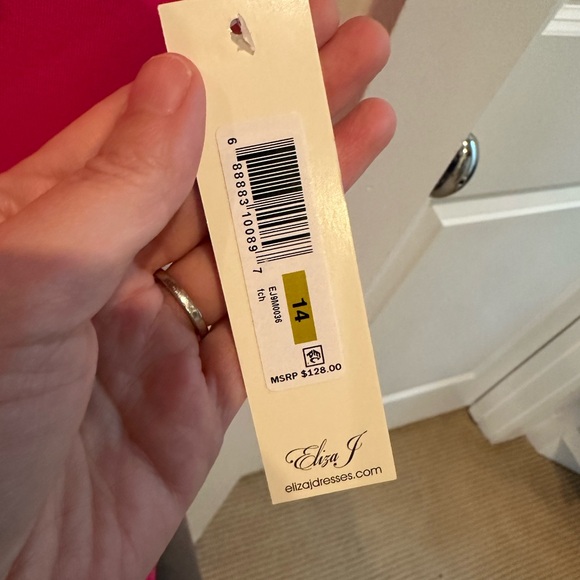 Pink scuba statement dress. Eliza J. Size 14. New with tags! - Picture 4 of 7